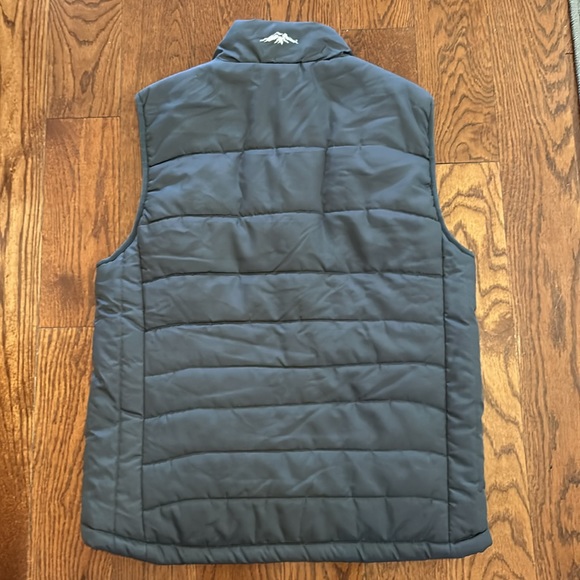 Pacific Trail Vest - Picture 4 of 4